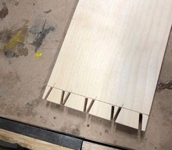 cutting dovetails on a table saw
